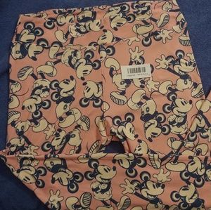 **NWOT* Tall & Curvy Lularoe Mickey Mouse Leggings